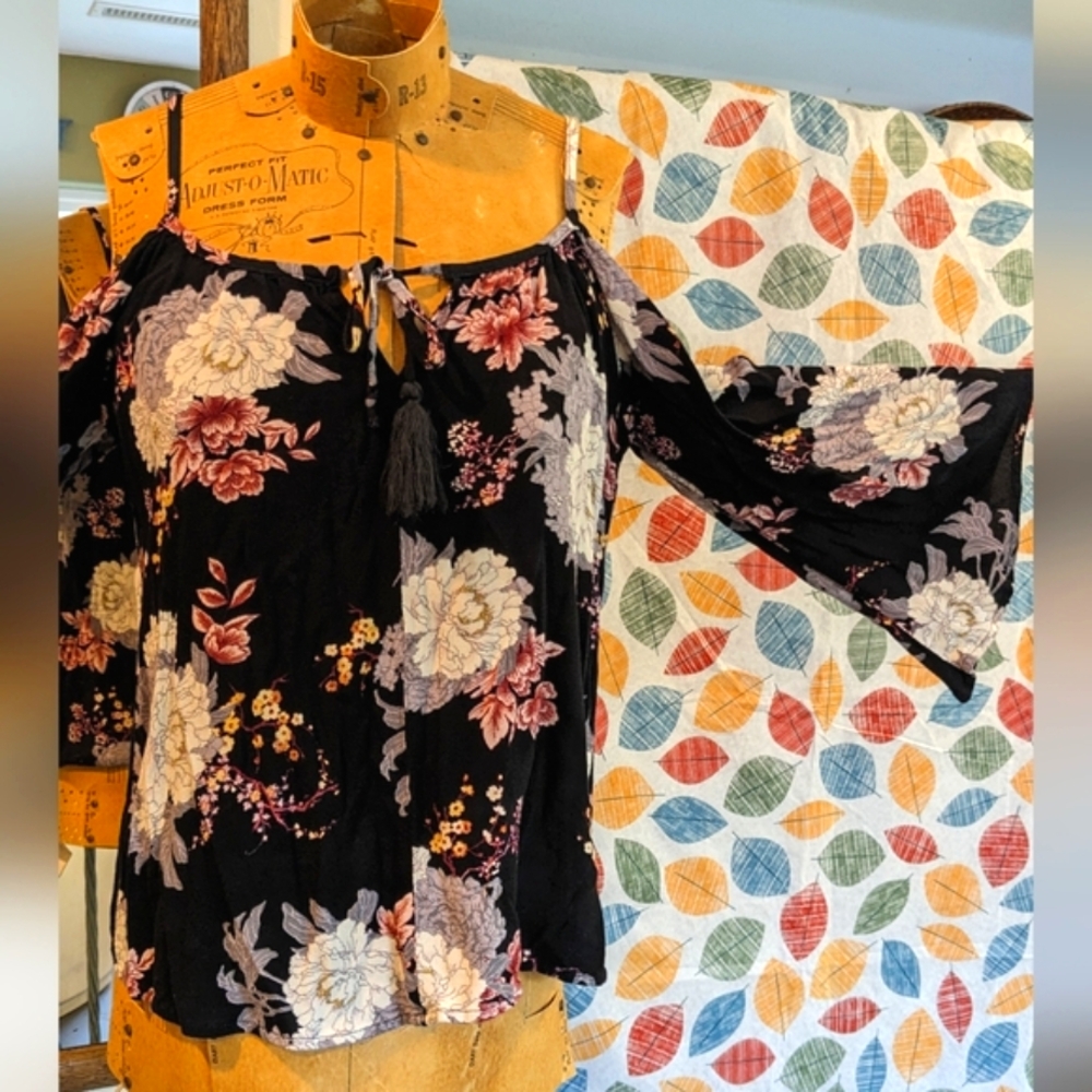 Women's blouse floral